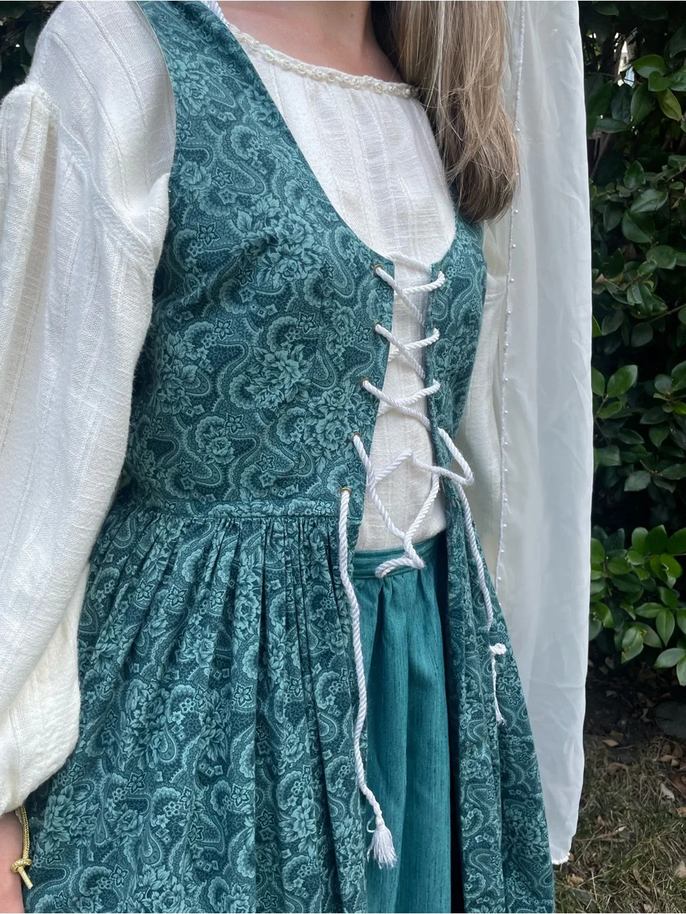 Women’s Renaissance Dress - Teal with matching hat